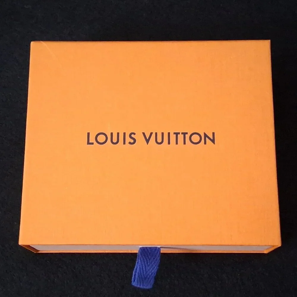 Louis Vuitton 1989 Elise Trifold Wallet Stamp 8905 AN with COA